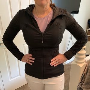 Lululemon jacket size 6